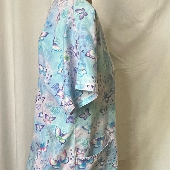Smart‎ Scrubs Pastel Butterfly Print Top - Picture 3 of 5